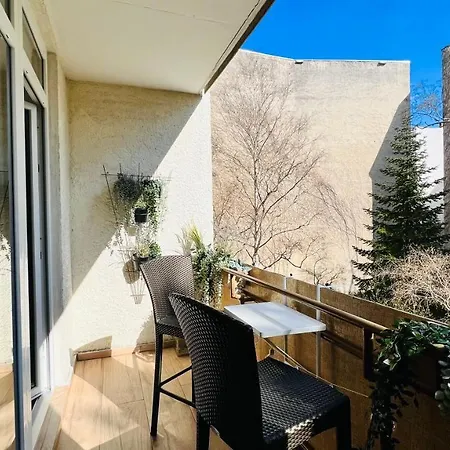 Appartement Central Designer 3 Apt With Terrace & Parking *