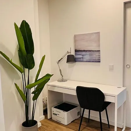 Apartment Central Designer 3 Apt With Terrace & Parking *