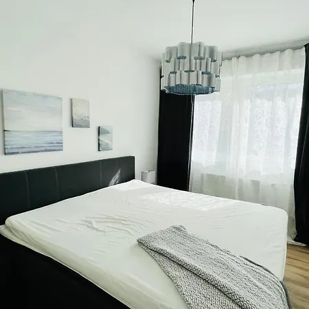Central Designer 3 Apt With Terrace & Parking